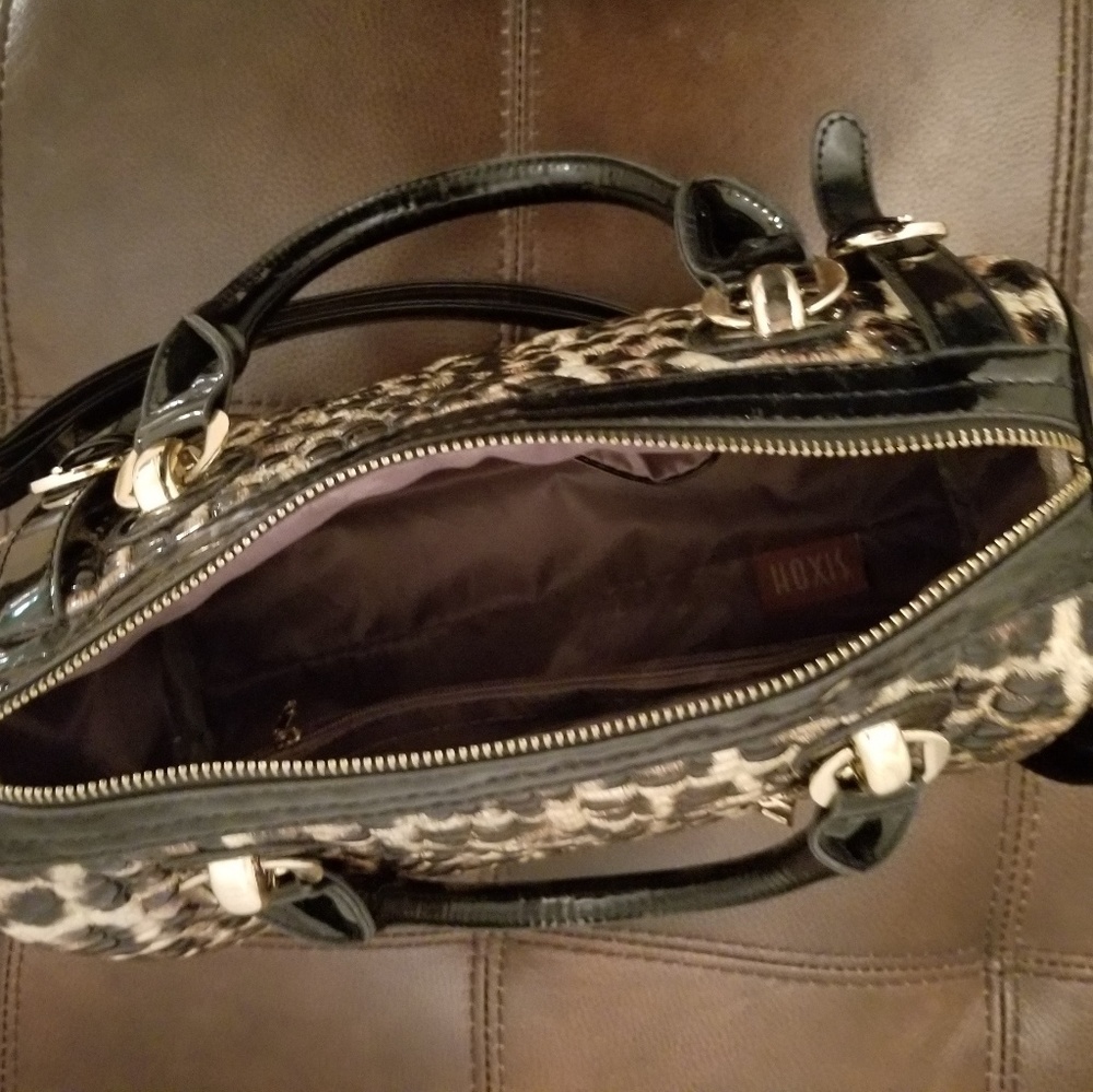 Leopard Handbag - Picture 2 of 2
